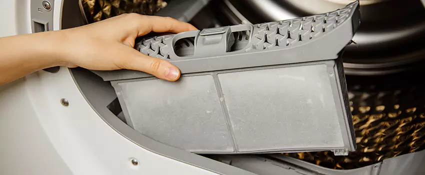 Signs Of A Clogged Dryer Lint Trap in Bowling Green, Kentucky
